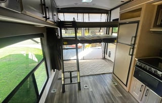 2021 Toy hauler FREE kayak & FREE SUP