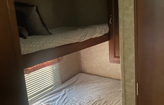 2015 Prime Time RV Avenger ATI 26BB