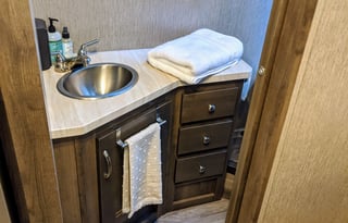 NeXus RV Triumph 24T