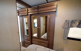 Luxury Keystone RV Sprinter 332DEN