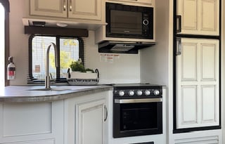 2 Bed 2 Bath 2021 Keystone 5th Wheel