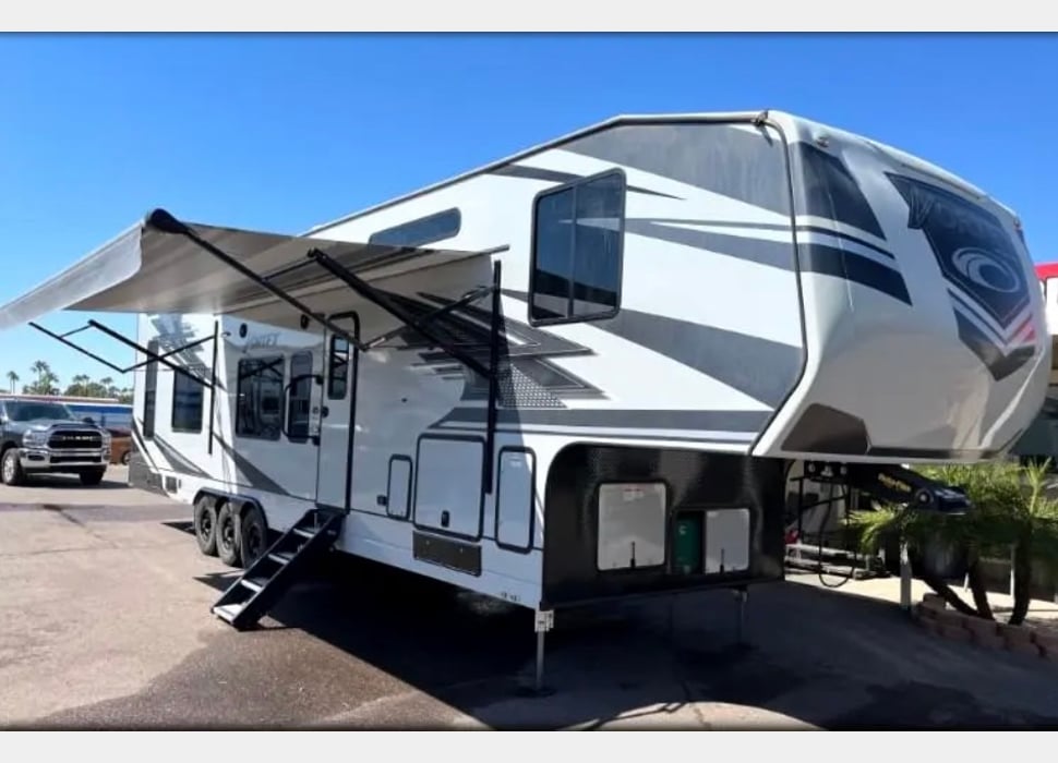 Fifth Wheel rentals in Mesa