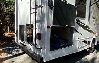 Easy to drive RV, family road trip!