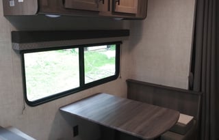 2022 Gulf Stream RV enlighten 25BH