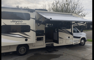 HOME ON WHEELS - HAPPY CAMPER