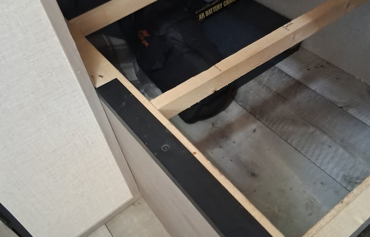 Under the bunk beds you will extra linen, a calidiscope to star gaze, a solor pannel for off gridding, and storage space for bunk bed users.