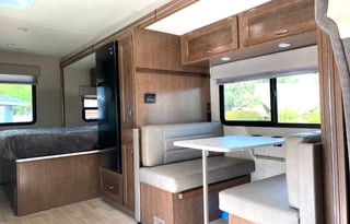 2020 Winnebago Porto 25