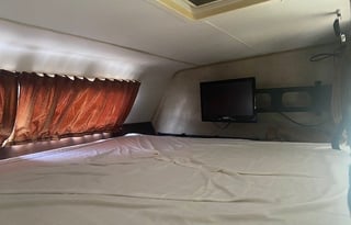 Family Friendly Class C motor home. Pet Friendly