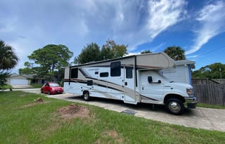 2021 Coachmen RV Leprechaun 319mb