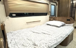 Luxury 2020 32' Coachman Freelander Bunk House