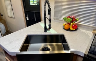 JJ’s Family Getaway Camper Rental