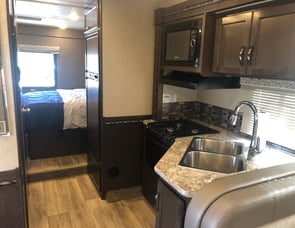 Thor Motor Coach Freedom Elite 29FE