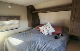 2018 Riverside DREAM 260BH. (Blue Eagle)