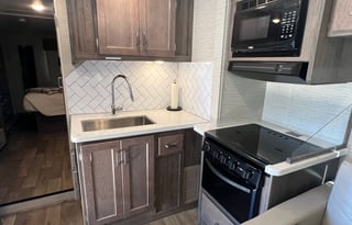 2025 Winnebago 31H Bunkhouse