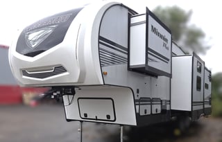 2020 Minnie Winnie Plus