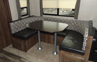 ** LONG TERM RENTALS ONLY ** 38' SILVER LAKE