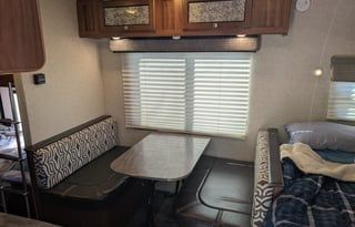 Easy to hard shell camper trailer for 5
