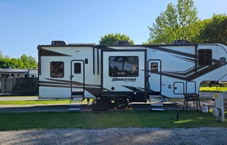 2024 GD Momentum 320G Bunkhouse/toyhauler patio!