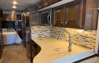 2017 Thor Motor Coach Palazzo 33.2