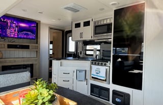 The coolest RV w/3 AC, Sleeps 10 no hauling needed