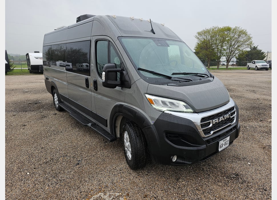 Class B Camping Van rentals in Paris