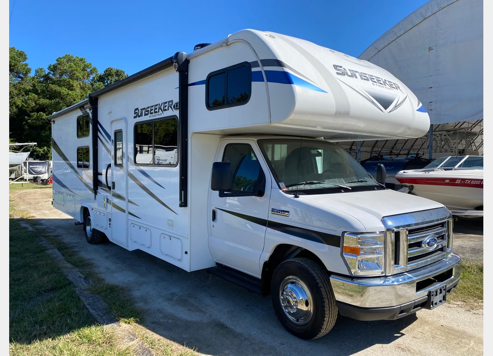 Class C Motor Home rentals in Rincon