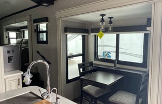 2021 Jayco North Point 382FLRB