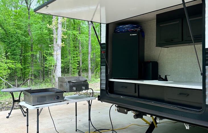 awesome outdoor kitchen with grill provided if you stay on our property