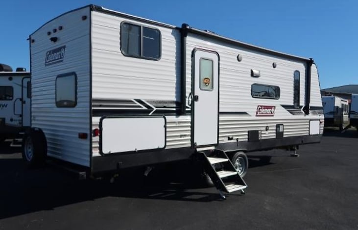 Front of the trailer - outside view.