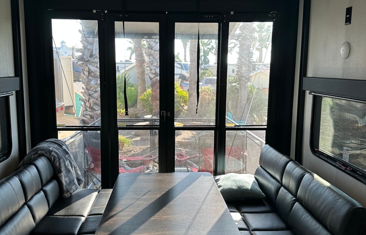 Rear area with deck down