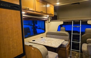 2018 Thor Four Winds 23U