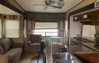 2011 Dutchmen RV Komfort 3130FRL