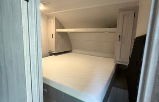 2023 EAST TO WEST Della Terra 255BHLE