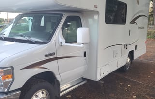 2015 Winnebago Minnie Winnie 22R