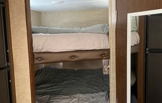 Keystone RV Hideout 24BHSWE Bunkhouse