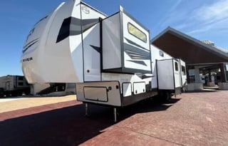 2027 Prime Time RV Crusader BONUS38