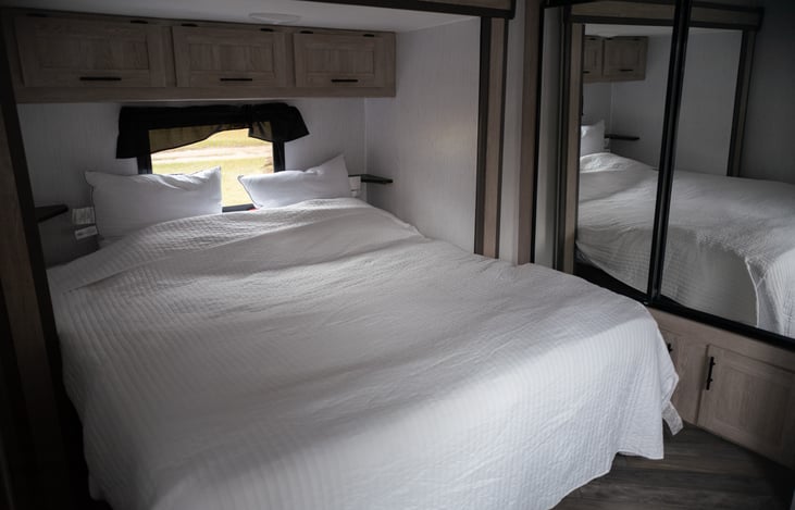 Master bedroom with King Size bed!