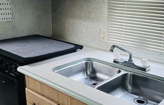 1998 Fleetwood RV Flair 31S