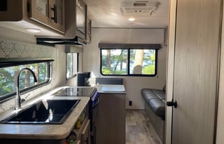 2022 Coleman Lantern LT