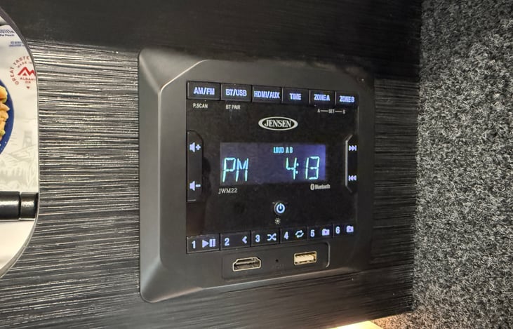 Bluetooth, USB and AM/FM.
