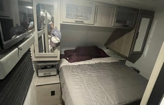 Large Bunkhouse RV Rental in the Black Hills