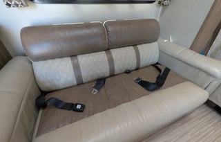 Family Getaway Ready – 2018 Jayco Greyhawk for 8