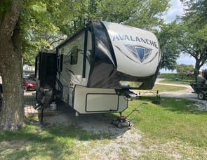 Keystone RV Avalanche 396BH