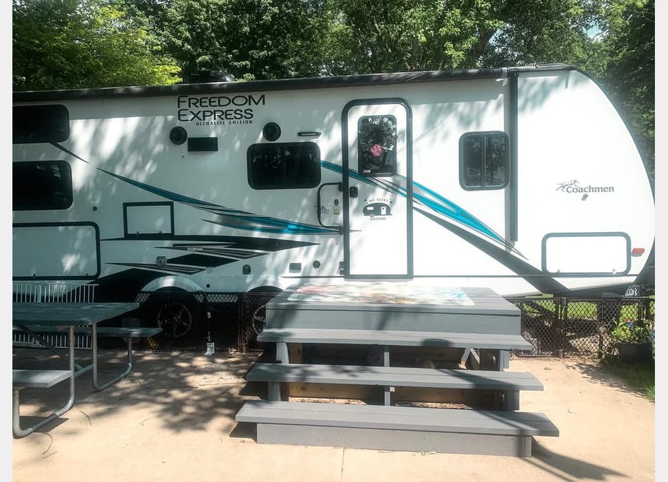 Travel Trailer rentals in Three Rivers