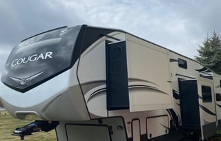 2020 Keystone RV Cougar 368MBI 5th Wheel Sleeps 10