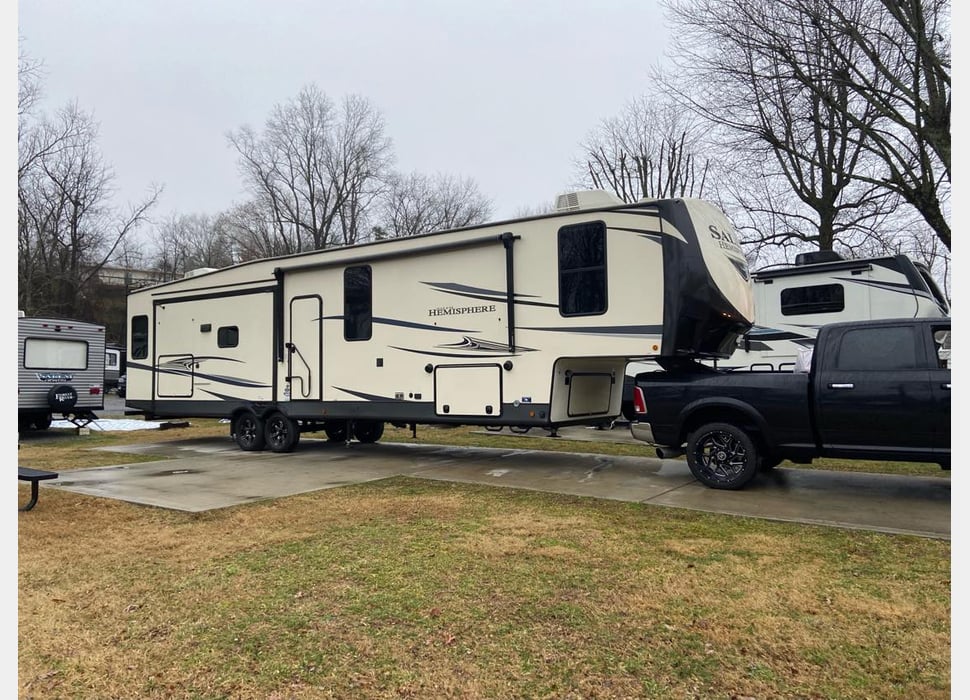Fifth Wheel rentals in Elora