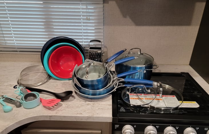 Cooking gear included