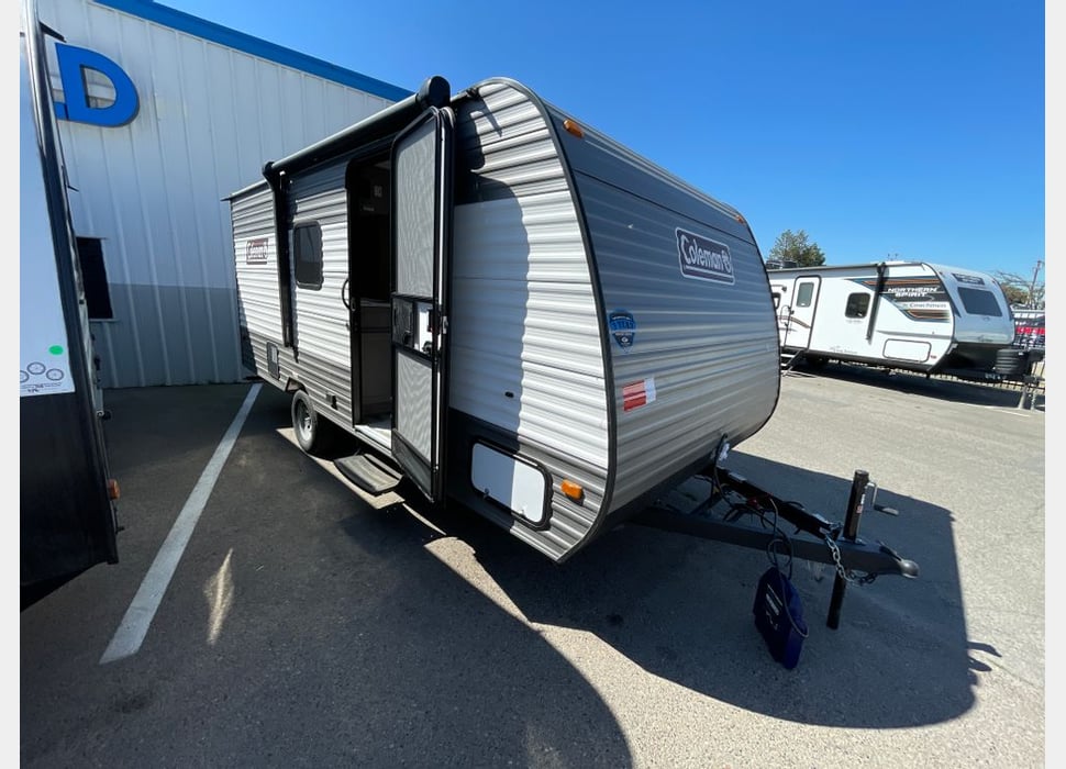 Travel Trailer rentals in Fresno
