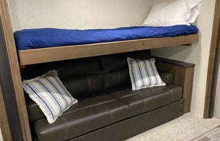 2018 Keystone RV Cougar Half-Ton Series 34TSB