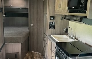 2016 Winnebago Minnie Winnie 25B